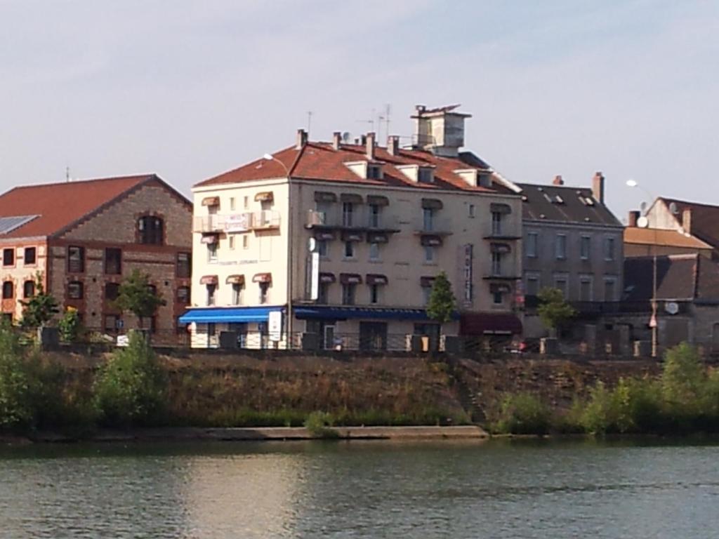 Hotel Syracuse ชาลง-ซูร์-ซอน ภายนอก รูปภาพ